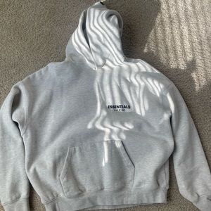 FOG ESSENTIALS HOODIE.